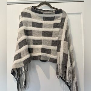 Elegant Gray and White Poncho